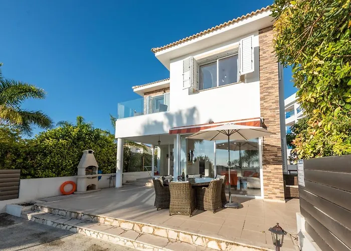 Laguna Sunrise By Ezoria *