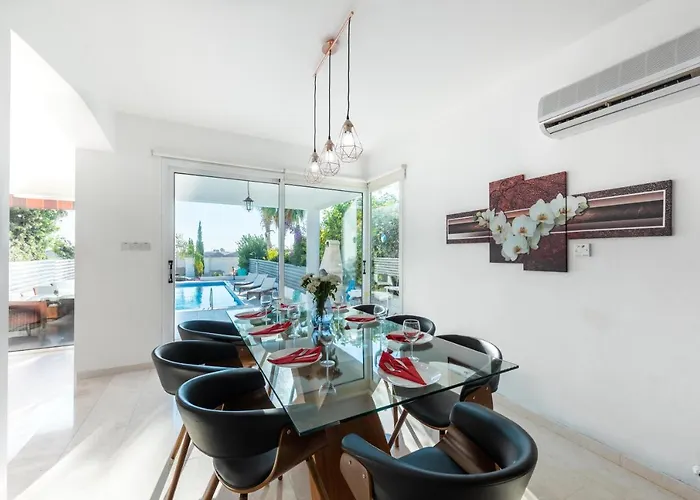 Laguna Sunrise By Ezoria Vila Coral Bay