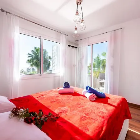 Villa Laguna Sunrise By Ezoria