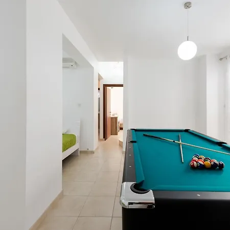 Laguna Sunrise By Ezoria Villa