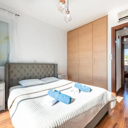 Villa Laguna Sunrise By Ezoria Coral Bay