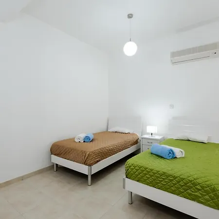 Laguna Sunrise By Ezoria Villa *