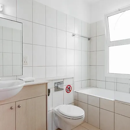 Laguna Sunrise By Ezoria Villa *