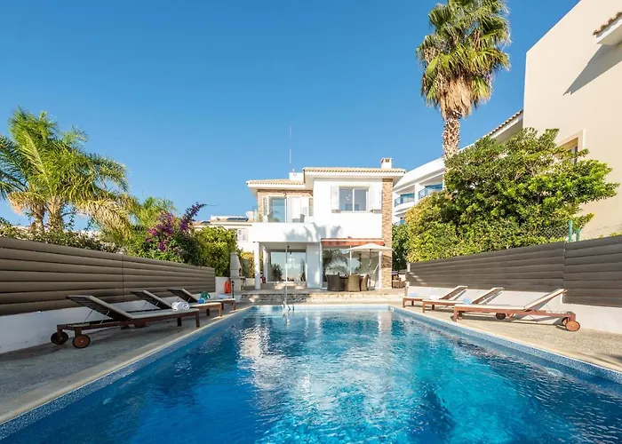 Laguna Sunrise By Ezoria コーラル・ベイ