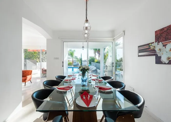 ヴィラ Laguna Sunrise By Ezoria コーラル・ベイ