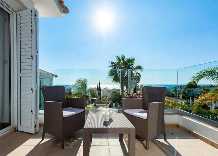 Laguna Sunrise By Ezoria