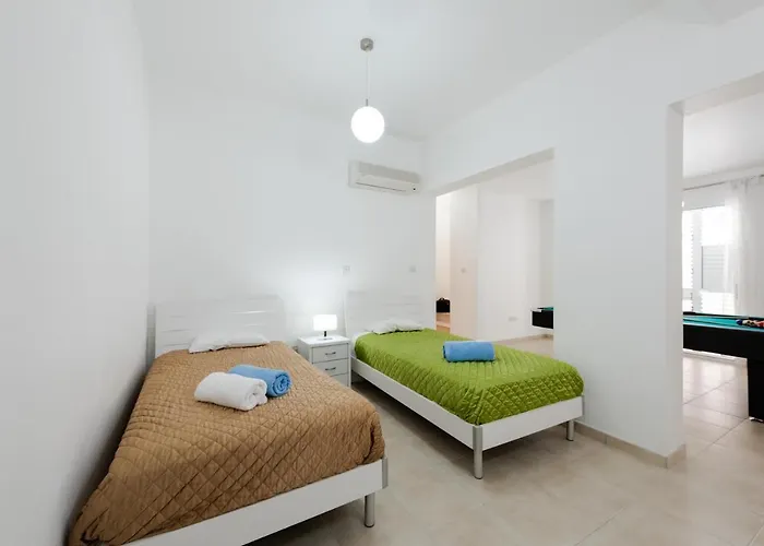 Villa Laguna Sunrise By Ezoria *